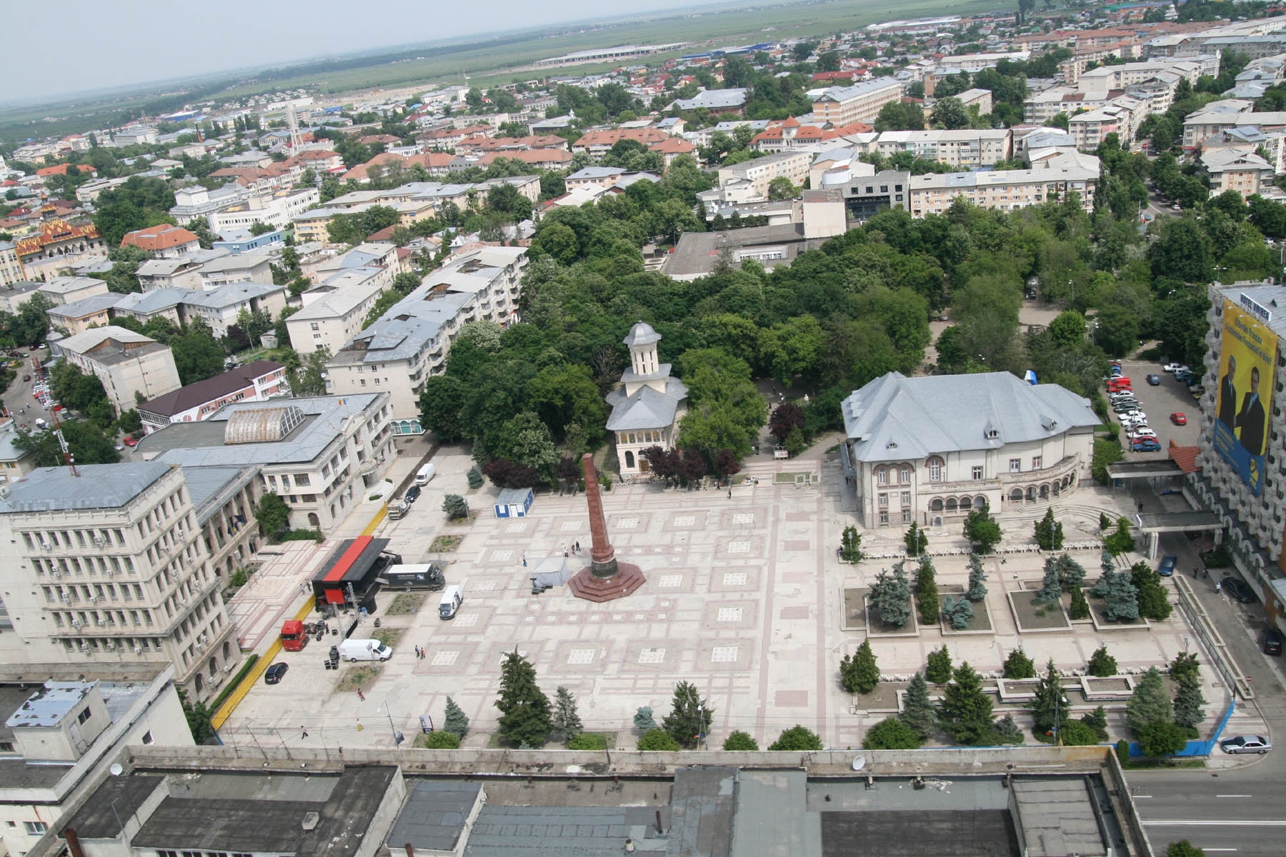 Piața Unirii din Focșani într-o fotografie din 2011
